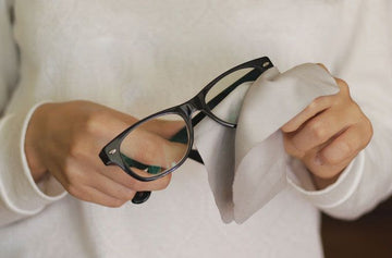 How to Clean Your Eyeglasses - The Best Way - Specsview