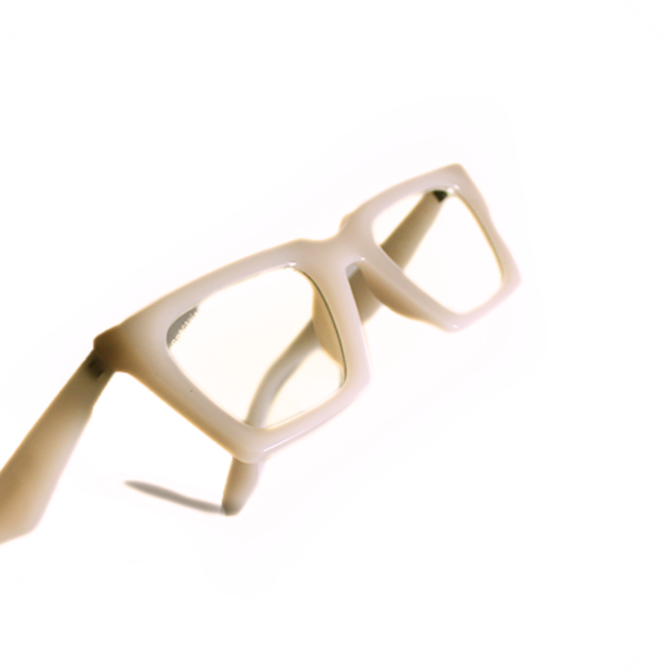 YVONNE//002 I Zero Power Computer Glasses - Specsview